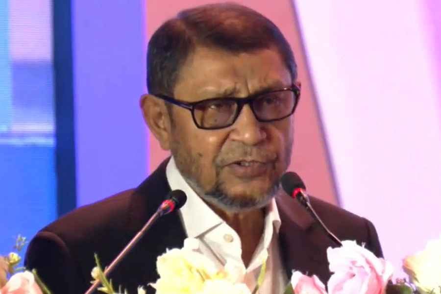 নরসিংদীর মনোহরদীতে অনুষ্ঠানে বক্তব্য দেন স্বাস্থ্যমন্ত্রী সরদার সাখাওয়াত হোসেন। ছবি: ভিওডি বাংলা