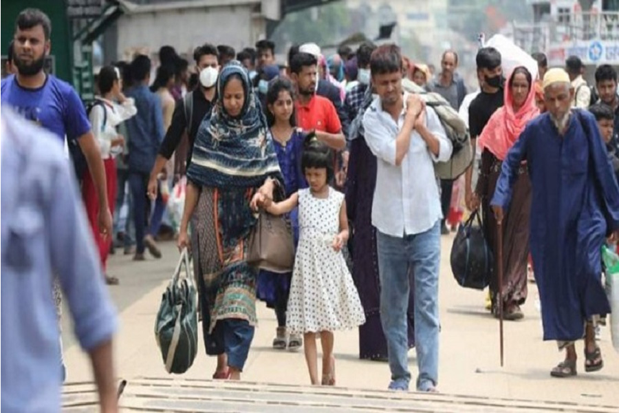 ঈদের ছুটি শেষে ঢাকামুখী মানুষের ভিড়
