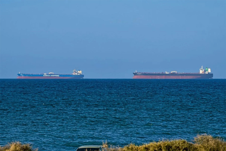 ইরানকে হরমুজ প্রণালি খুলে দেওয়ার আহ্বান চীনের