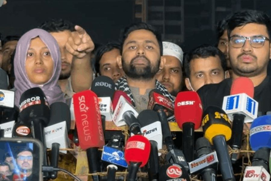 ভারতীয় আগ্রাসনের প্রতিবাদে শহীদ মিনারে সমাবেশ