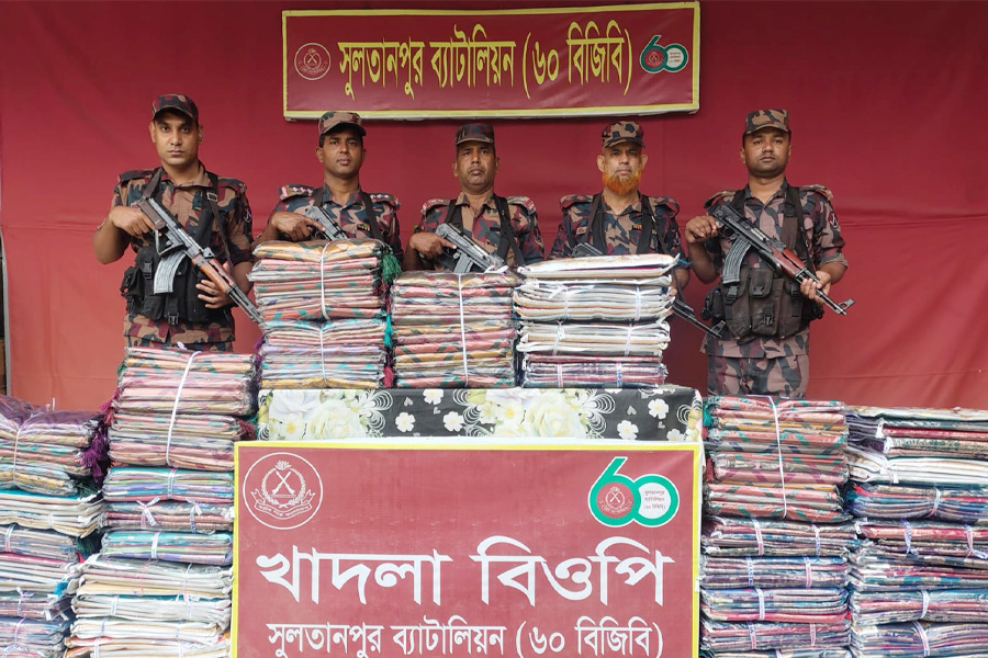 কসবায় ২ কোটি টাকার ভারতীয় মালামাল জব্দ