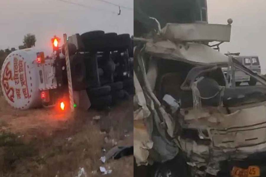 অন্ধ্রপ্রদেশে ভয়াবহ সড়ক দুর্ঘটনা, ৮ তীর্থযাত্রী নিহত