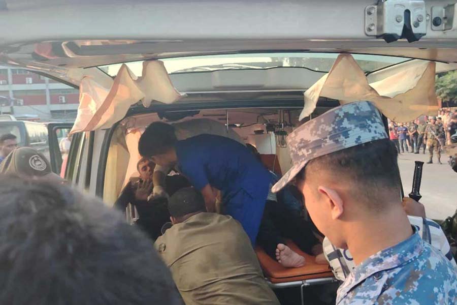 নিয়ন্ত্রণে ফায়ার সার্ভিসের ৩৬টি ইউনিট, আহত ১৫ আনসার সদস্য