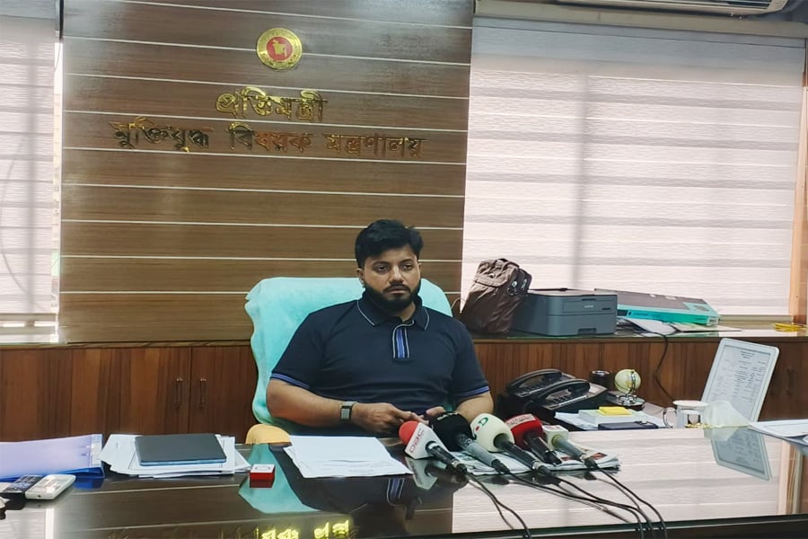 মুক্তিযুদ্ধ বিষয়ক মন্ত্রণালয়ে এক সংবাদ সম্মেলনে এ কর্মসূচি ঘোষণা দেন ইশরাক হোসেন। ছবি: ভিওডি বাংলা