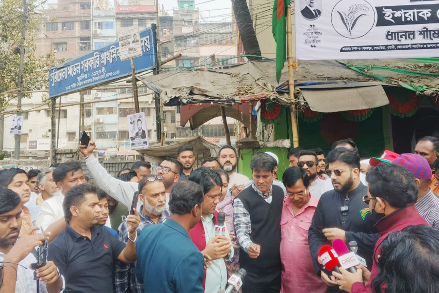 পুরান ঢাকার সমস্যার স্থায়ী সমাধানের প্রতিশ্রুতি ইশরাকের