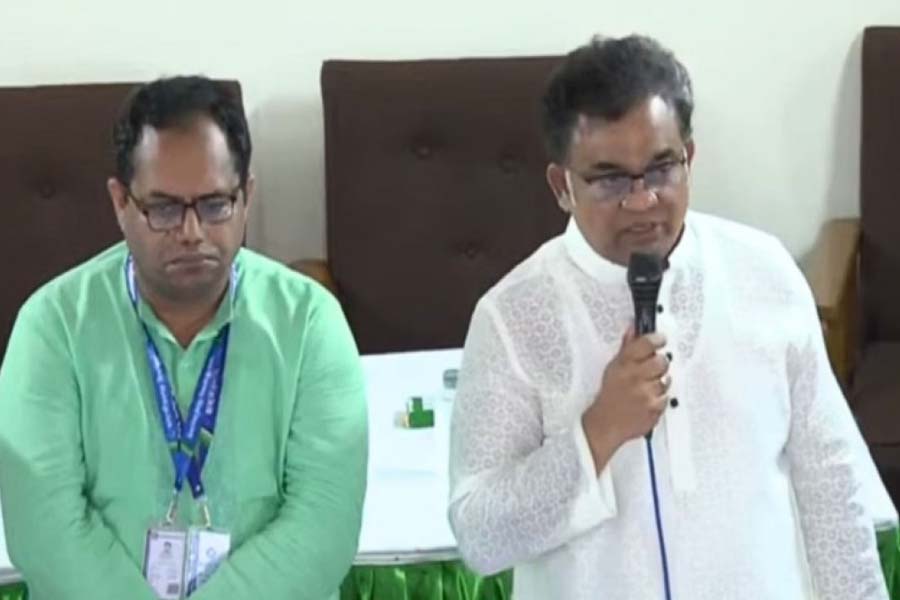 ‘অমানবিক পরিশ্রম ইতিহাসে লেখা থাকবে’ : জাবি উপাচার্য