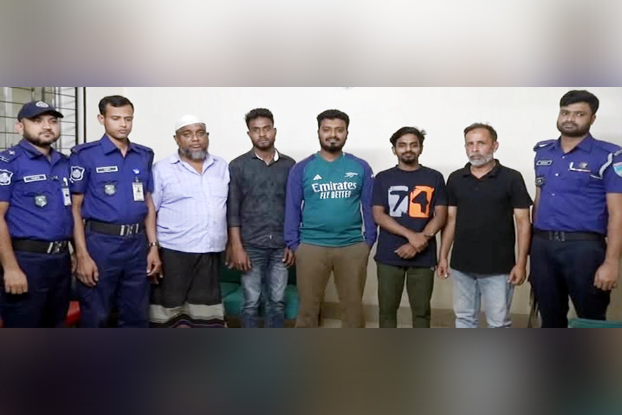 যশোরে যুবলীগের ব্যানারে মিছিল, আটক ৫