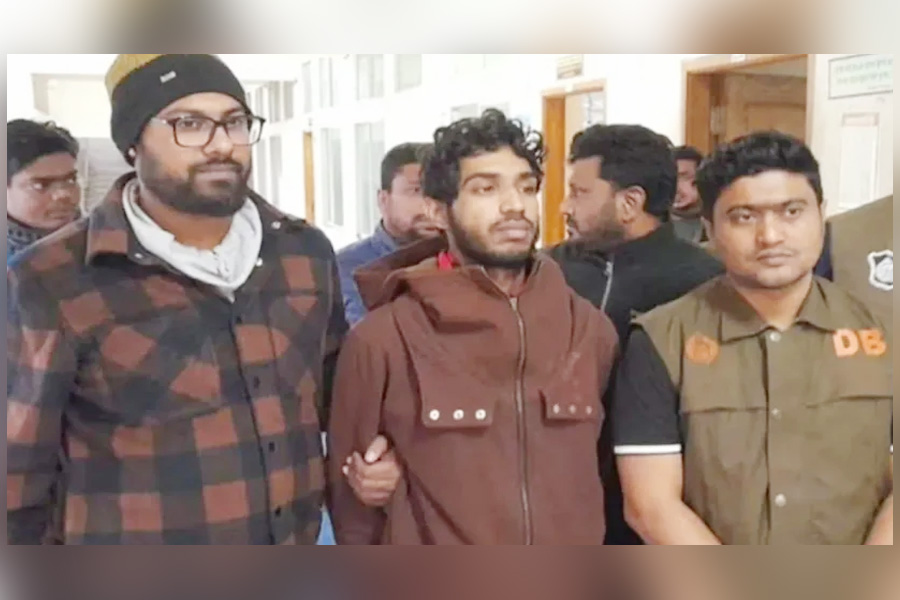 বিএনপি নেতা আলমগীর হত্যার মূল শুটার গ্রেপ্তার