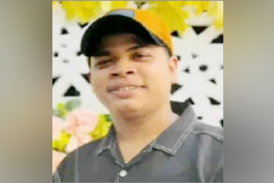 জেনেভা ক্যাম্পে ২ গ্রুপের সংঘর্ষে ককটেল বিস্ফোরণে যুবক নিহত