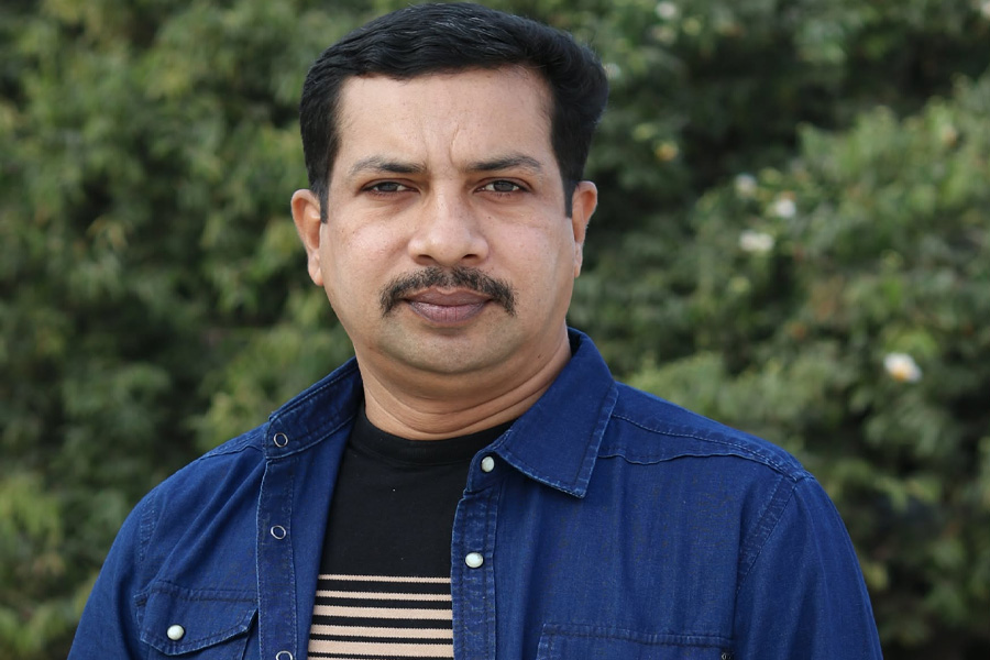 অচেনা পথ : জামশেদ নাজিম