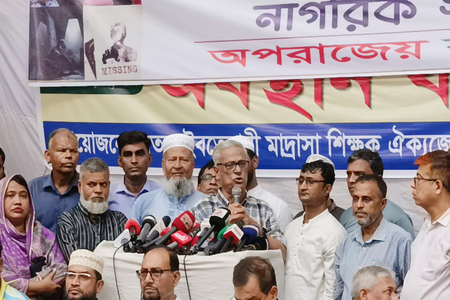 কারও কথায় কান না দিয়ে নির্বাচনের ব্যবস্থা নিন: ফারুক