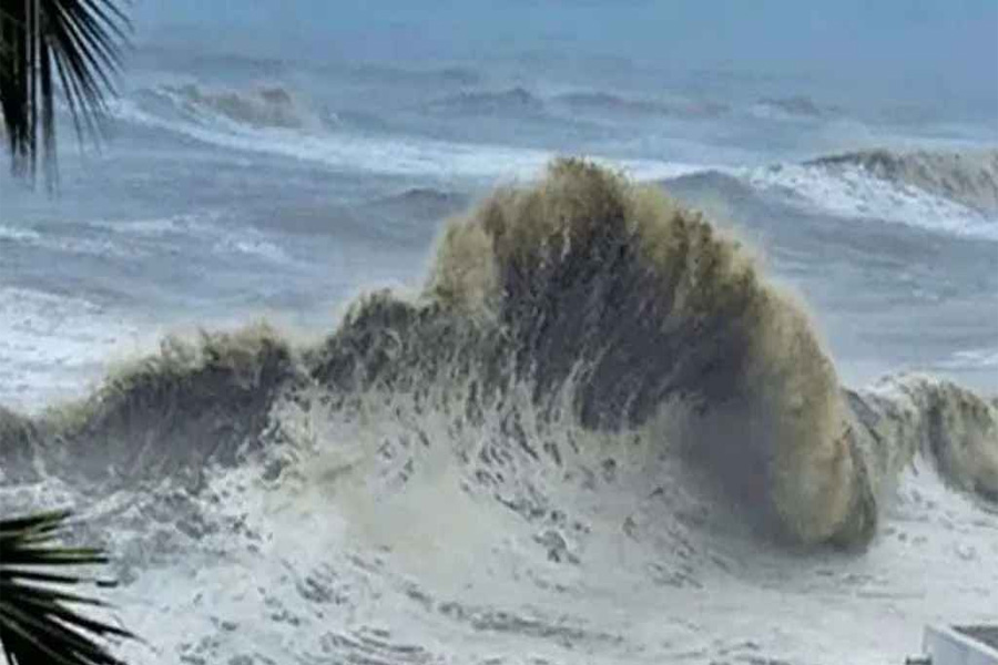 শক্তিশালী বৃষ্টি বলয় ‘ঝুমুল’ ধেয়ে আসছে
