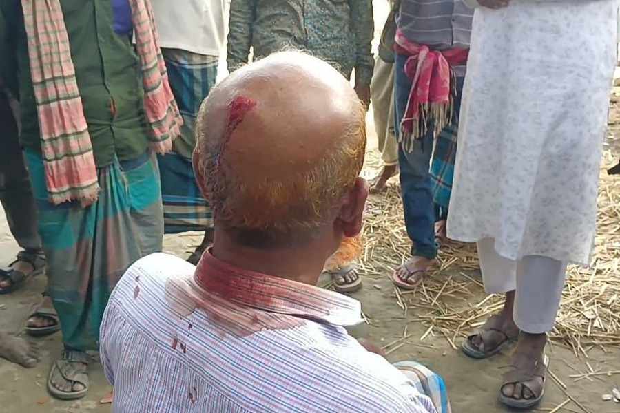 স্বতন্ত্র প্রার্থীর প্রচারণায় হামলার অভিযোগ