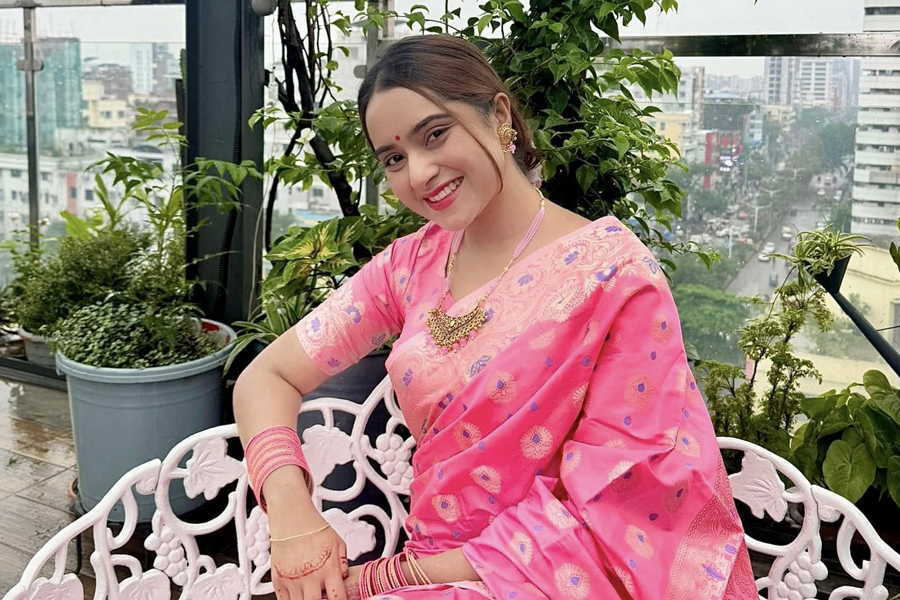 কৌতূহলের কেন্দ্রে কেয়া পায়েলের বিয়ে