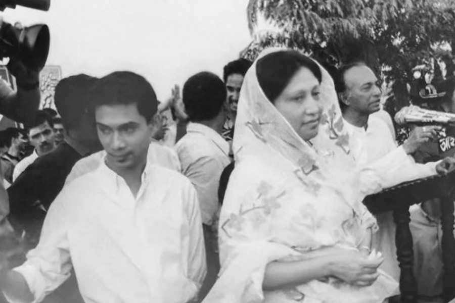 এই দেশের মানুষই ছিল তার পরিবার