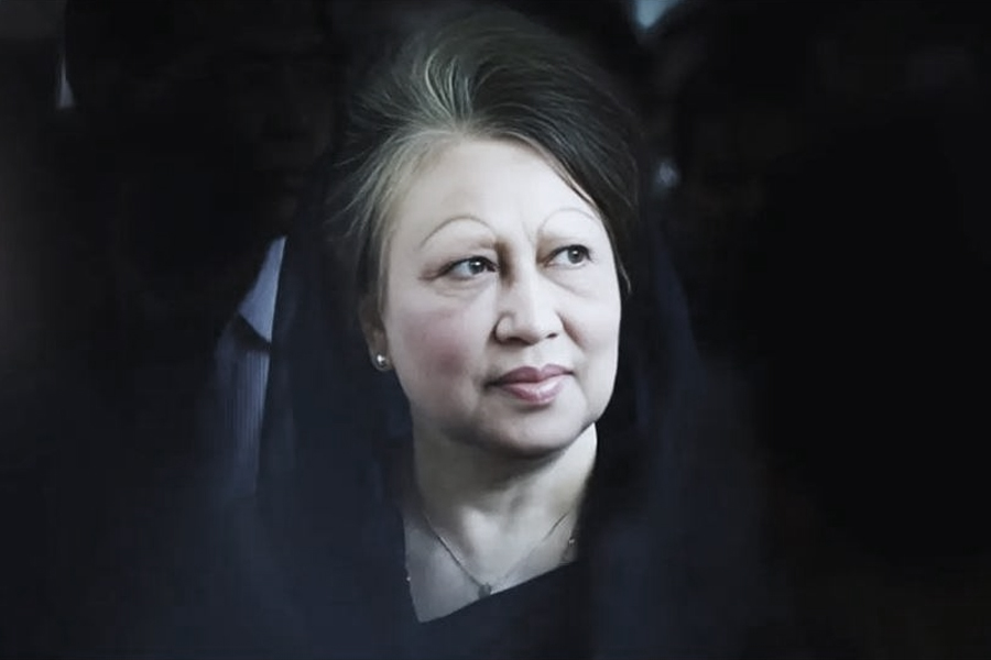 ফেনী-১ আসনে খালেদা জিয়ার মনোনয়ন স্থগিত