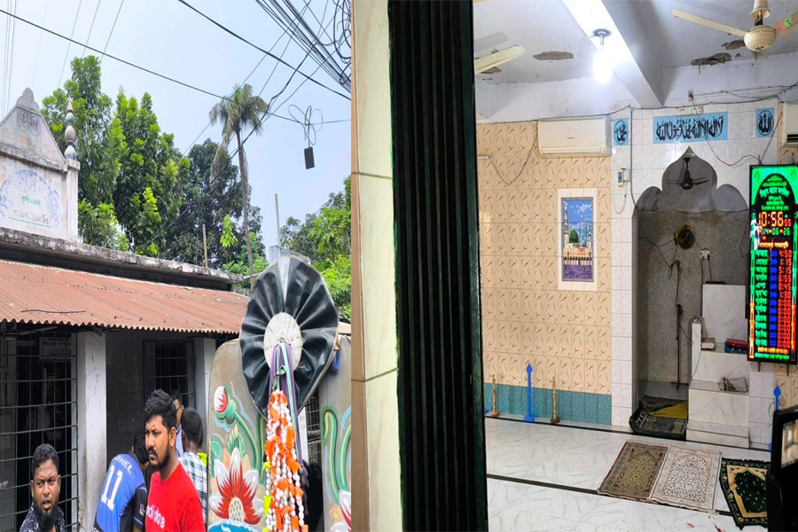 খুলনায় নামাজ চলাকালে মসজিদে ঢুকে এলোপাতাড়ি গুলি