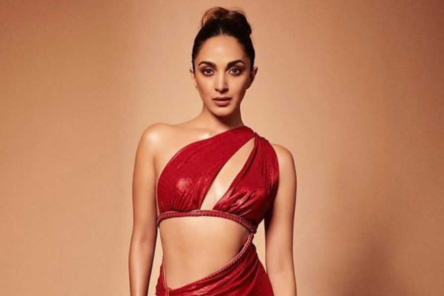 ফ্লাইটে অশোভন আচরণের অভিযোগ কিয়ারার বিরুদ্ধে