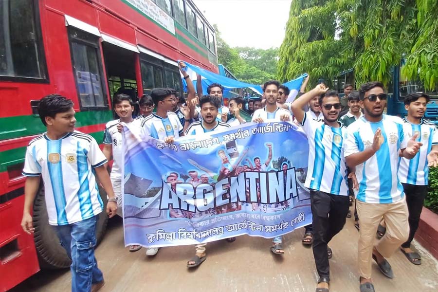 কুবিতে আর্জেন্টিনা সমর্থকদের আনন্দ মিছিল ও উল্লাস