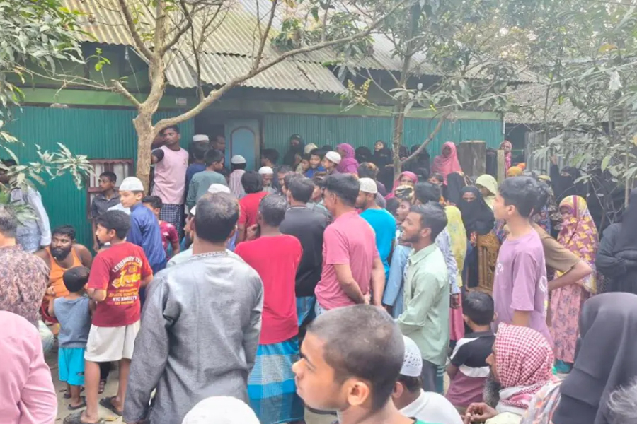 চান্দিনায় মা–মেয়ের ঝুলন্ত মরদেহ উদ্ধার