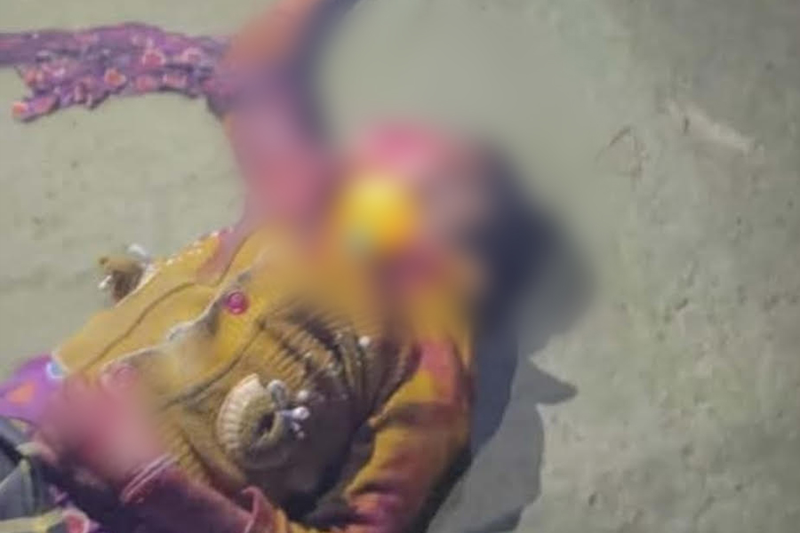 কুড়িগ্রাম দুর্গম চরে এক নারীকে কুপিয়ে হত্যা