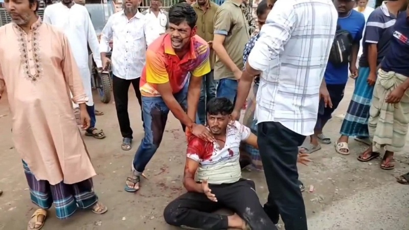 মাদারীপুরে পূর্ব শত্রুতার জেরে তিন ভাইকে কুপিয়ে জখম