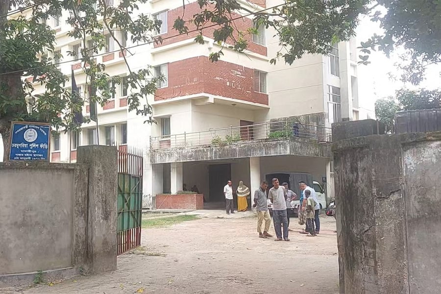 নিষিদ্ধ ঘোষিত আ’লীগের সভাপতিসহ আটক ৮