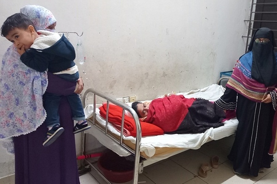 মাদারীপুরে যৌতুক না দেয়ায় গৃহবধূর ওপর হামলার অভিযোগ