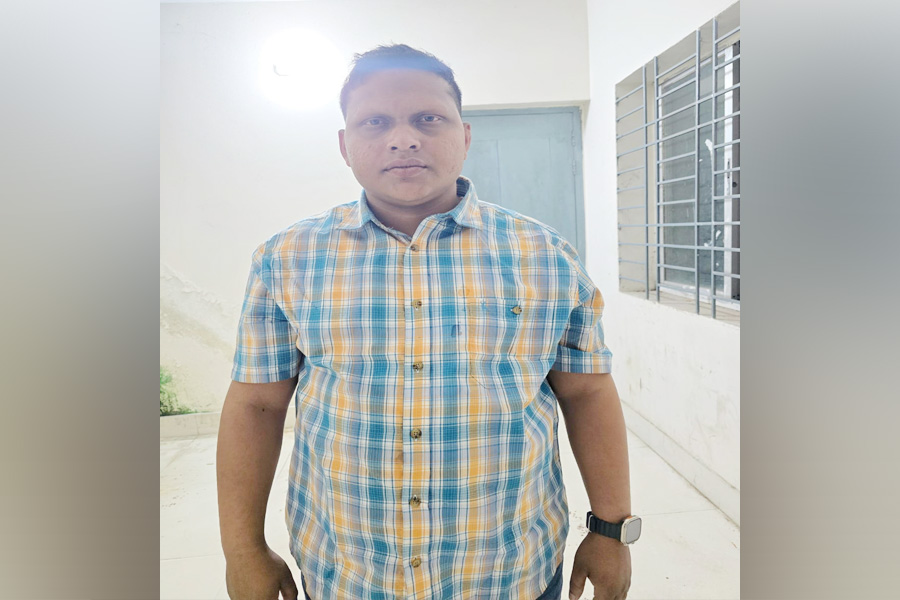 মধুপুরে ভুয়া পুলিশ তদ্বিরকারী মিজানুর আটক