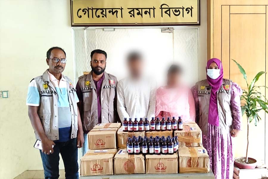 ডিবির পৃথক অভিযানে বিপুল মাদকসহ ৬ জন গ্রেপ্তার