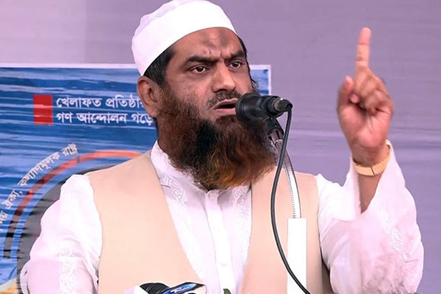 বিএনপির রাজনীতি নিয়ে তীব্র কটাক্ষ মামুনুল হকের