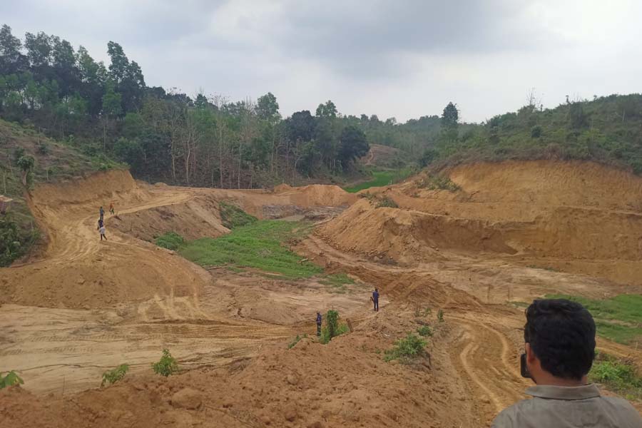 মানিকছড়িতে পাহাড় কাটার মহাউৎসব, প্রসাশনের অভিযান