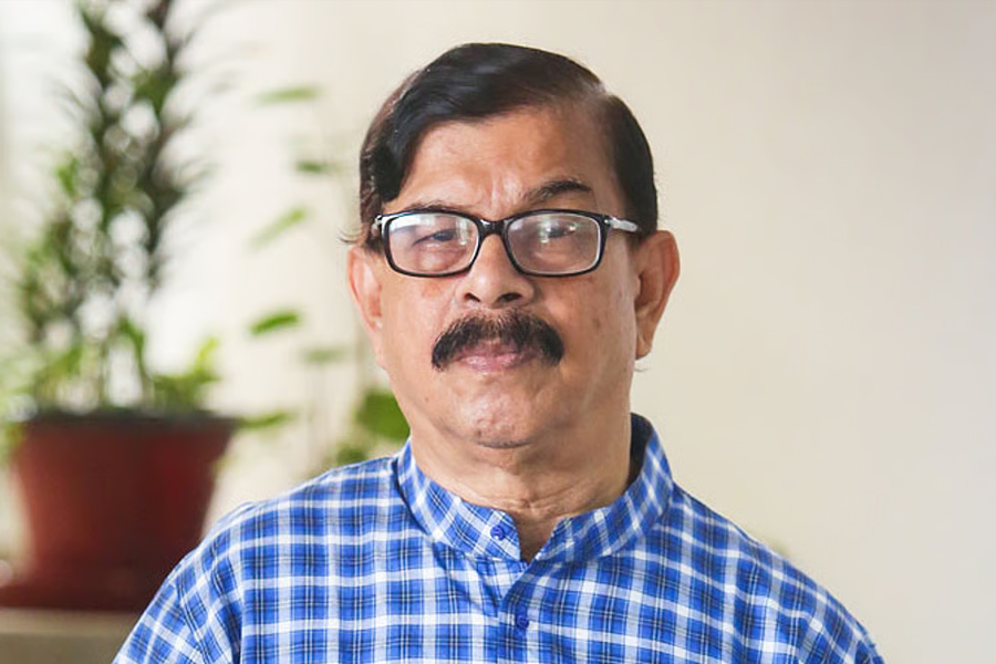 নির্বাচনে অংশ নিতে পারবেন না মান্না