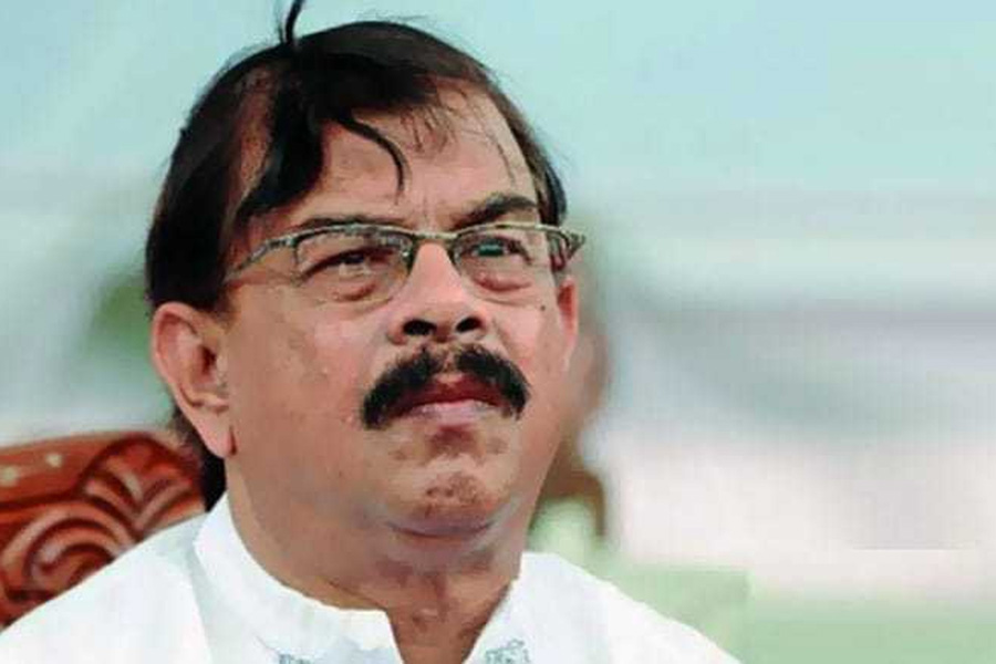 মান্নার নির্বাচনে অংশ নেওয়া সম্ভব নয়: রাষ্ট্রপক্ষের আইনজীবী