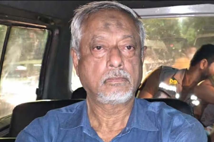 মাসুদ উদ্দিন এবার দুর্নীতির মামলায় গ্রেপ্তার