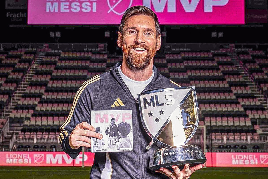 গোল্ডেন বুটসহ আরেকটি বড় স্বীকৃতি মেসির ঝুলিতে