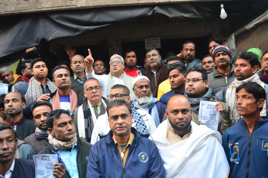 আগামীতে সবাইকে নিয়ে দেশ গড়া হবে : মিলন