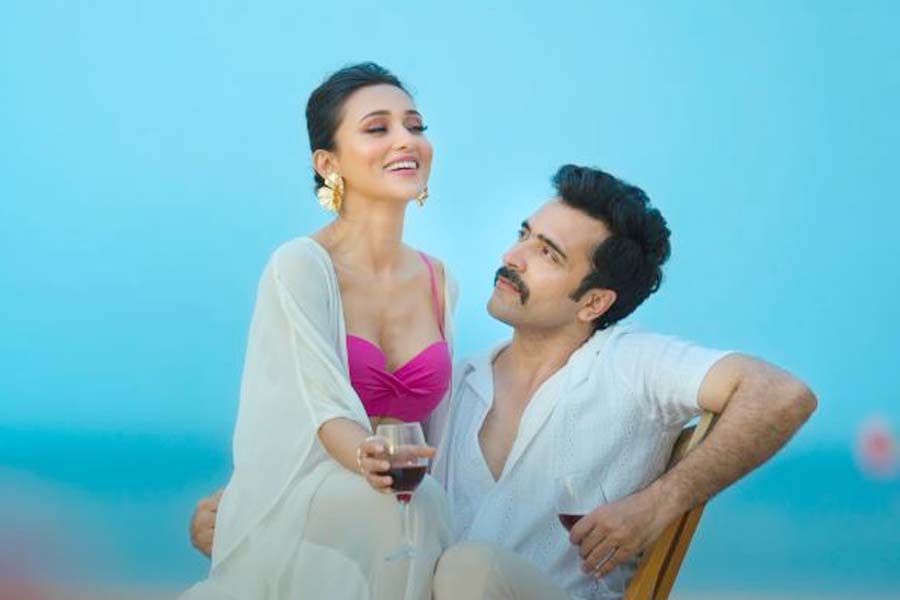 ‘রক্তবীজ ২’-এ মিমি-আবীর জুটির রোম্যান্সে আলোচনা