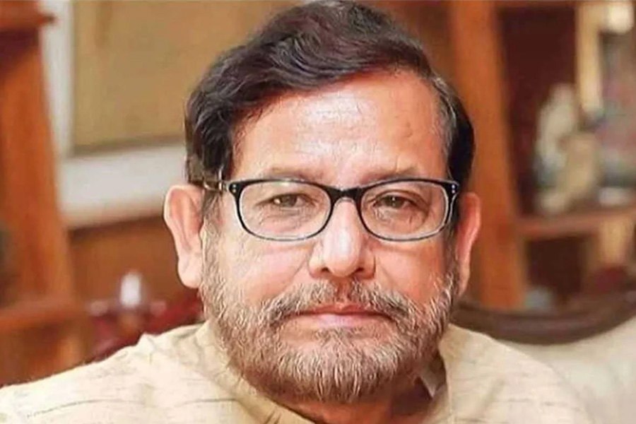 দুদকের আবেদনে আসাদুজ্জামান নূরের আয়কর নথি জব্দ