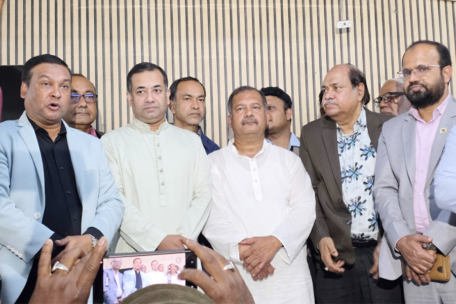 সাংবাদিকদের সঙ্গে সৌজন্য সাক্ষাৎ করলেন তথ্যমন্ত্রী ও প্রতিমন্ত্রী