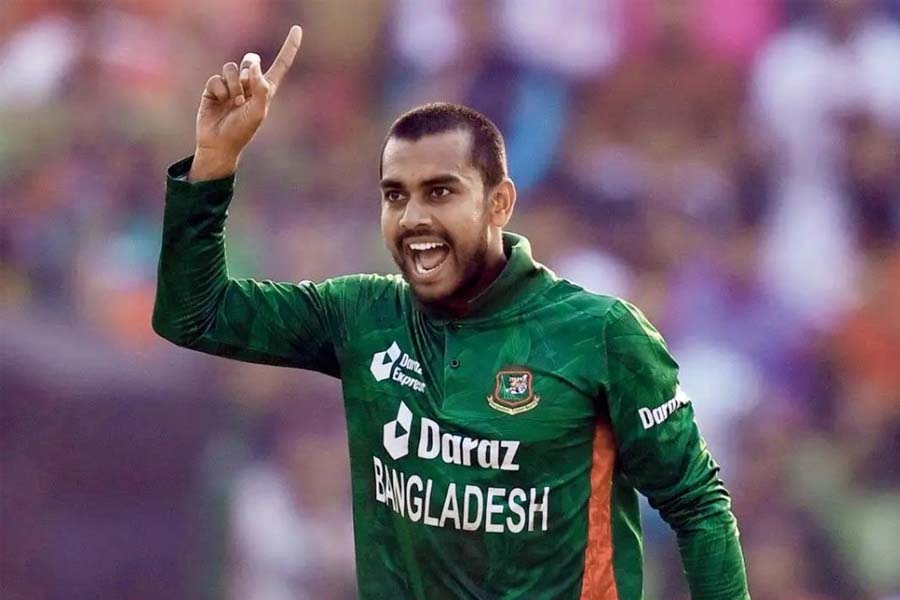 অস্ট্রেলিয়ার বিপক্ষে তৃতীয় ওয়ানডেতে মেহেদী