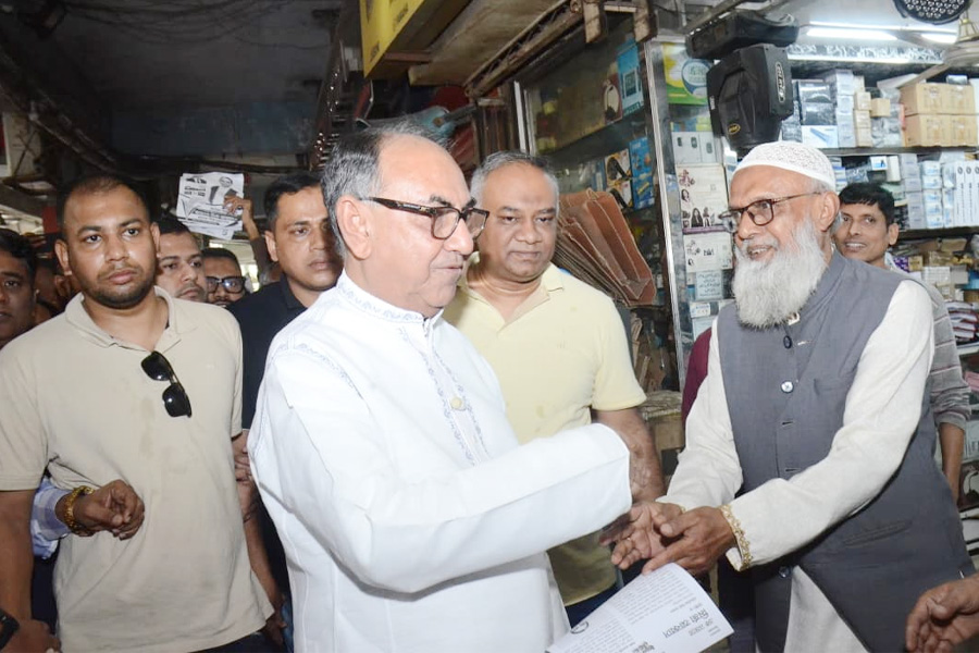 অসভ্য ভাষায় কথা বলে নিজেকে জাহির করবেন না : মির্জা আব্বাস