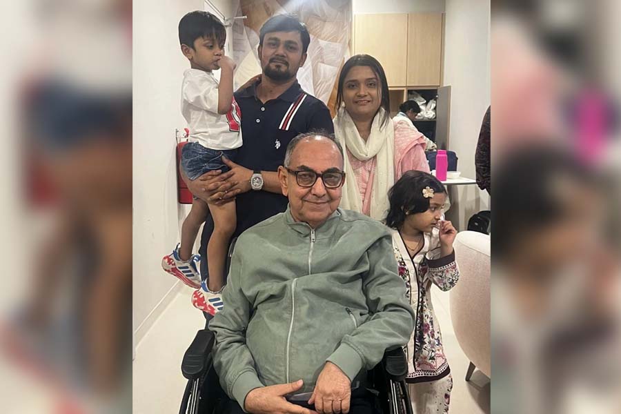 মির্জা আব্বাস অনেকটা সুস্থ, দেশবাসীর প্রতি কৃতজ্ঞতা প্রকাশ