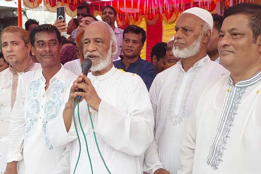 ‘আওয়ামী লীগ দেশকে দেউলিয়া করেছে’ : মঈন খান