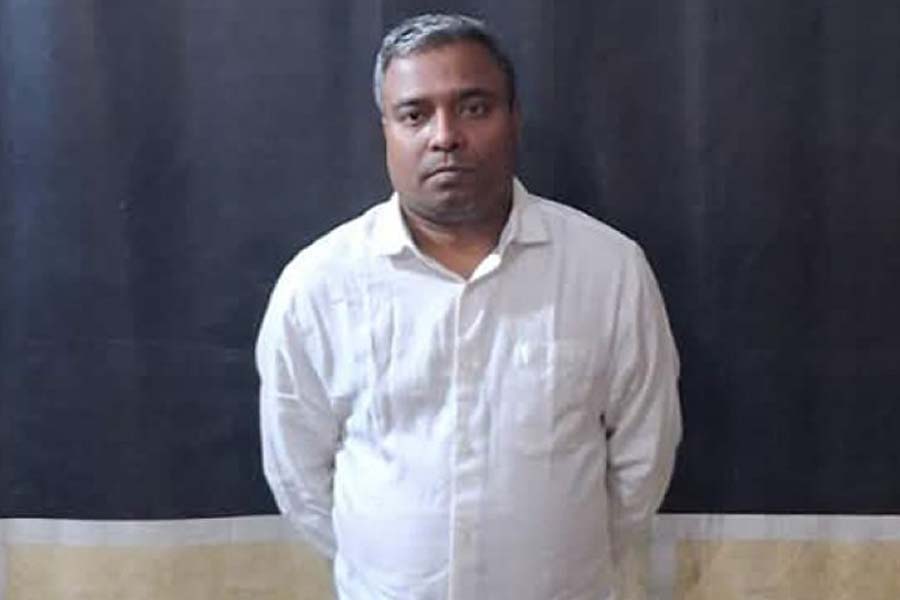 চাঁদা দাবির ঘটনায় প্রধান অভিযুক্ত মঈন উদ্দিনসহ গ্রেপ্তার ৭