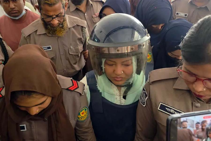 হত্যাচেষ্টা মামলায় ফের গ্রেপ্তার মমতাজ