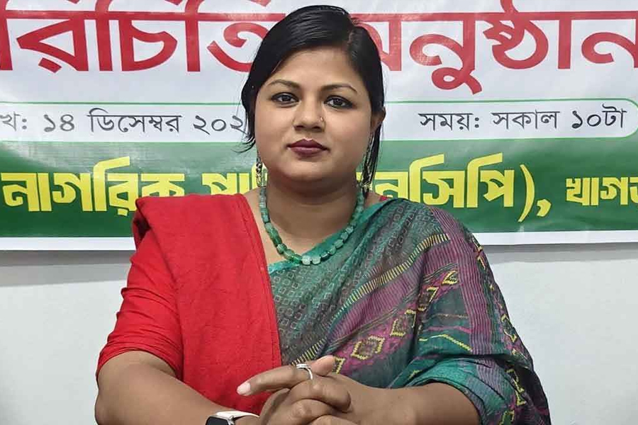 নির্বাচন থেকে সরে দাঁড়ালেন এনসিপির প্রার্থী ঝুমা