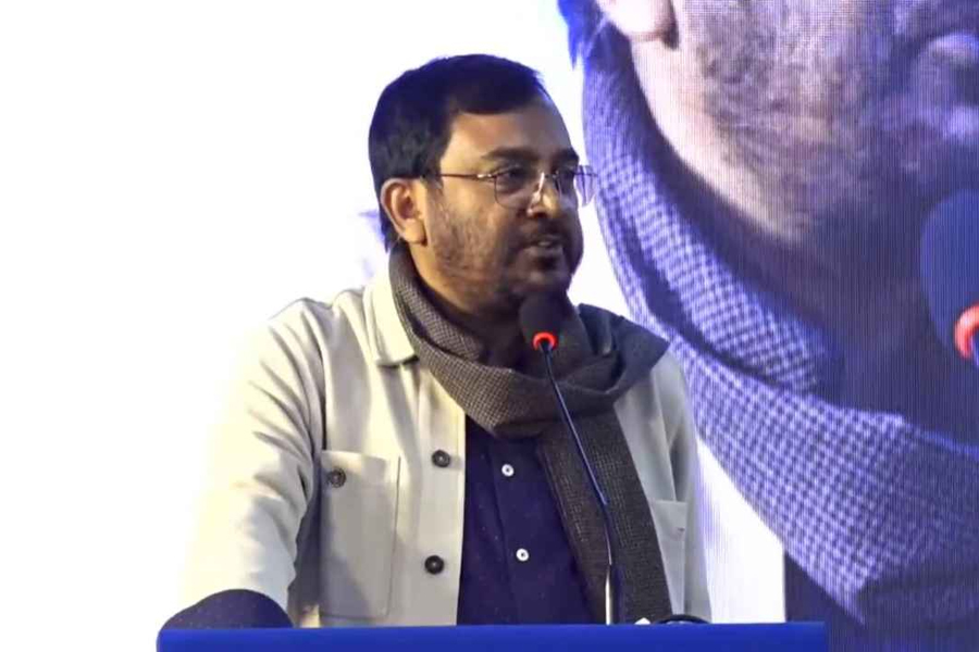 ক্ষমা চাইলেন এবি পার্টির চেয়ারম্যান মঞ্জু