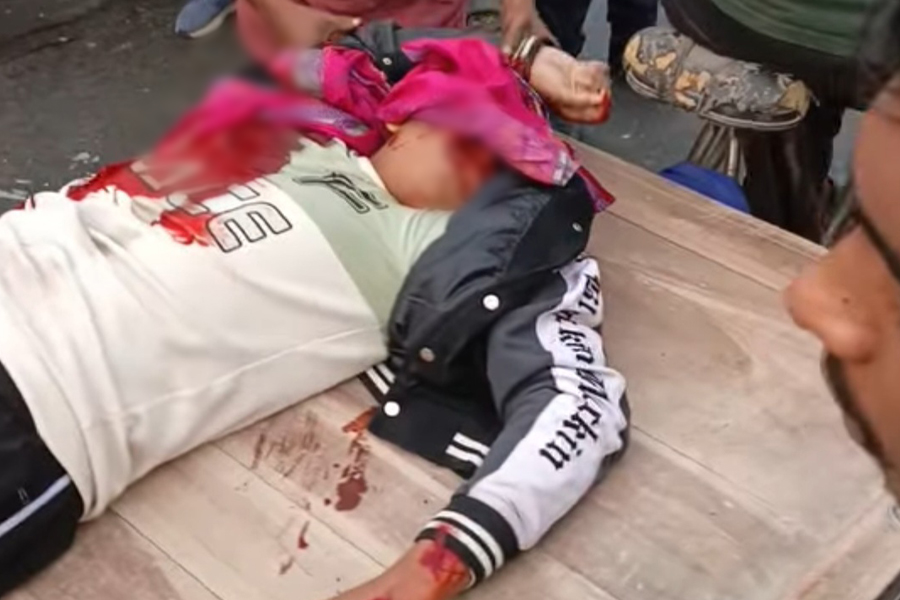 মোটরসাইকেলের ধাক্কায় কিশোর নিহত