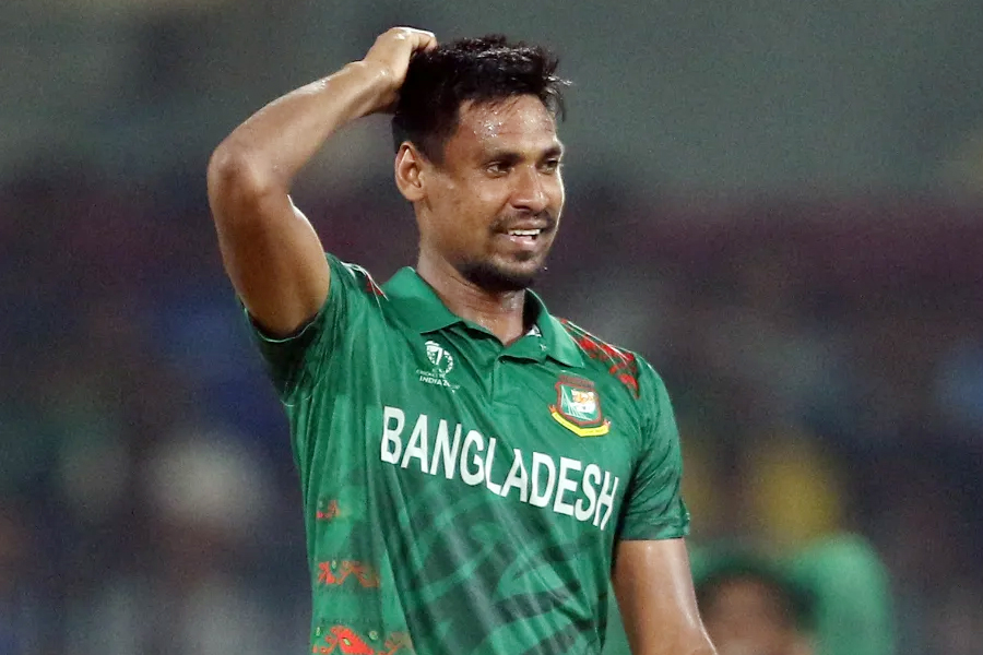 চমক দিয়ে মোস্তাফিজকে দলে নিল লাহোর কালান্দার্স